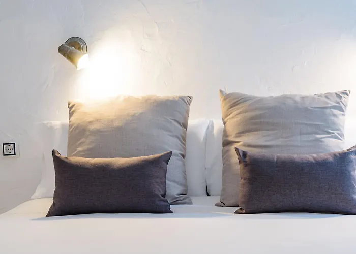 Willa Kamezi Boutique