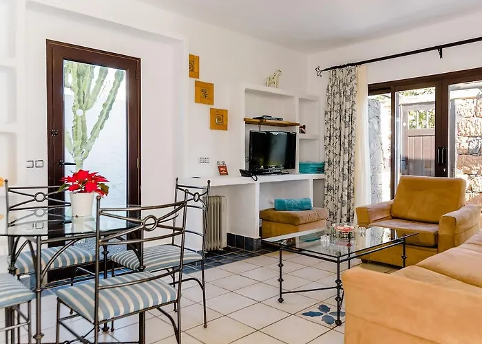 Willa Kamezi Boutique