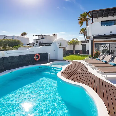 Villa Kamezi Boutique *